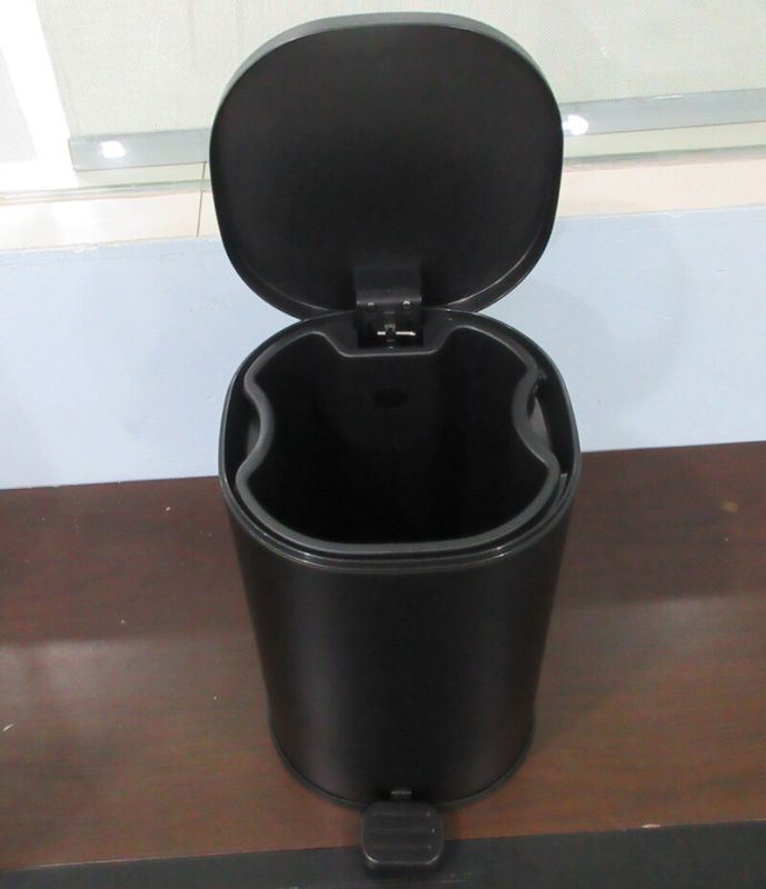 Відро для сміття з плавним закриттям овальне Zerix Prime-TC0105 Black 5л колір чорний (ZX5902)