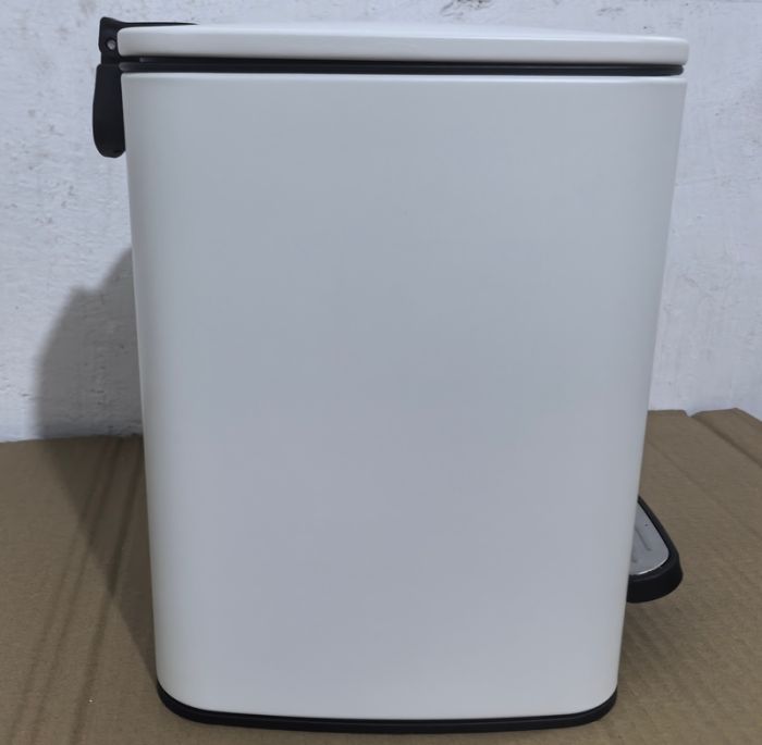 Відро для сміття з плавним закриттям квадратне Zerix Kubix-TC0106 White 6 л (колір білий) (ZX6109)