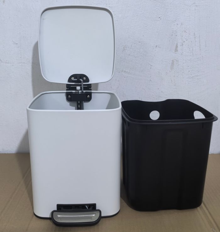 Відро для сміття з плавним закриттям квадратне Zerix Kubix-TC0106 White 6 л (колір білий) (ZX6109)